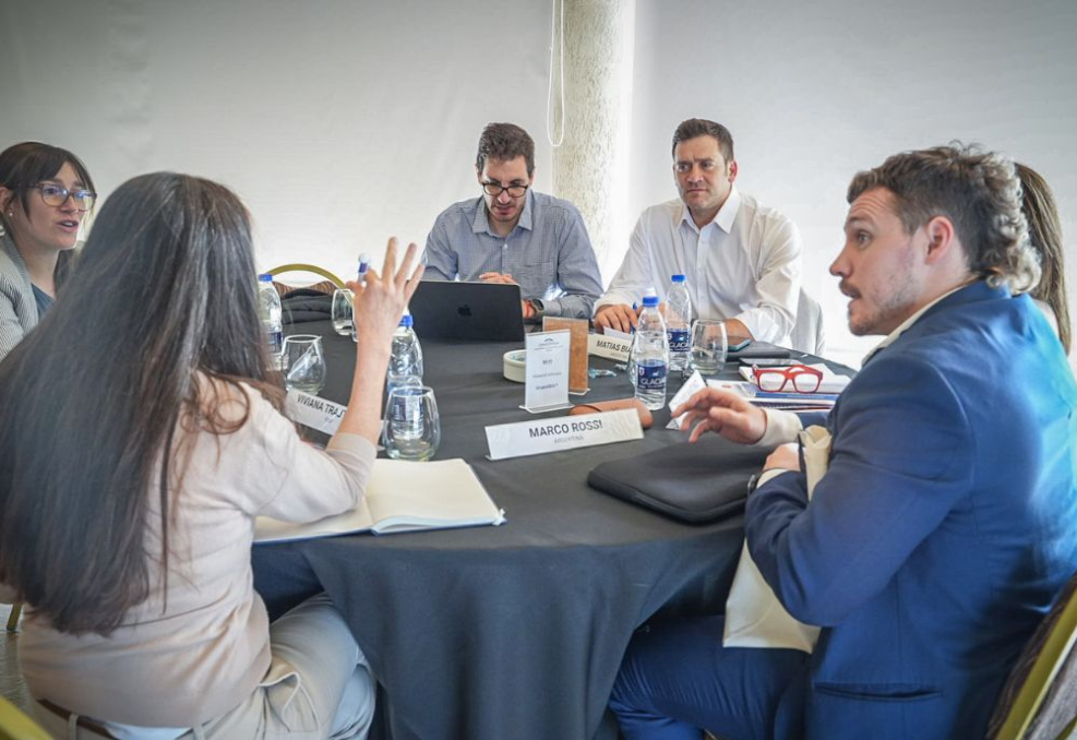 EL FUTURO DE LOS GOBIERNOS (1)
